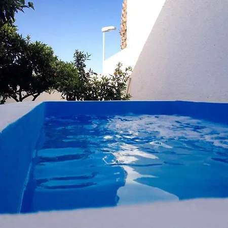 Lightbooking- View And Pool テルデ